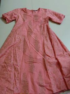Elegant Pink Kurta with Golden Print