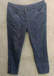 Brand is Tommy Hilfiger OG Classic Blue Straight L