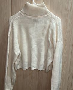 H&amp;M Cozy White Turtleneck Sweater