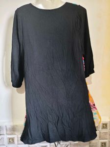 Vibrant Abstract Print Top Size M-L 38"-40"