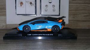 1:64 Lamborghini Huracan STO Diecast Model