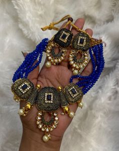 Unused set of 4 Elegant Black Beaded Kundan Neckla