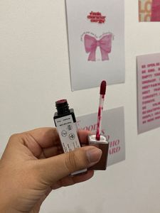 berry toned matte lipstick