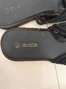 Zudio Black Braided Strap Flat Sandals