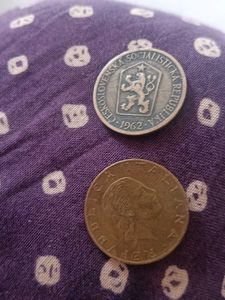 (4 set coins) + 1 coin(₹ 250) koi