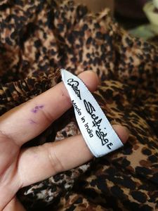 1039. Chic Leopard Print Mini Dress