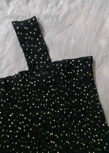🦓✨Chic Black Smocked polka dotTop