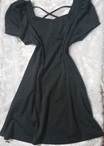 Chic Black Puff Sleeve Dress