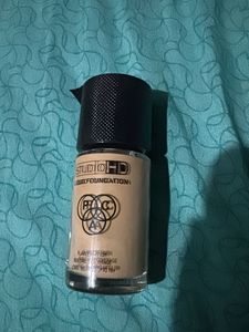 Studio HD Liquid Foundation