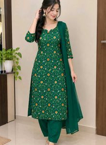 Embroidered Green Kurta Set