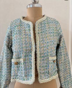 Chic Tweed Cropped Jacket