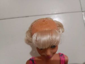 Vintage Sindy doll