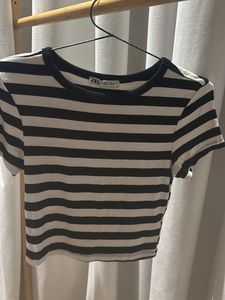 ZARA crop top in S