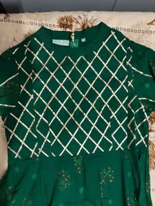 Elegant Green Ethnic Gown