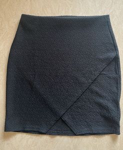 Stylish Black Textured Skirt