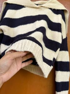 Sale for today only Korean Blue &amp; Beige sweater