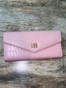 AND 🪪 Pink Croc Embossed Wallet