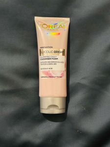 L'Oreal Glycolic Bright Cleanser