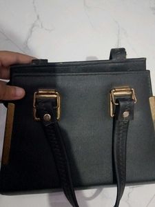 Chic Black Handbag