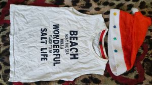 tshirt &amp; Christmas Hat