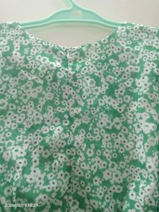 Green Floral Long Sleeve Top