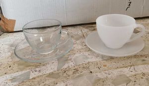 Set of 2 Cups and Saucers