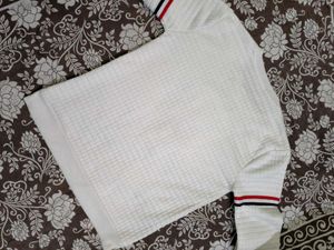 Cute White Textured Sweatshirt