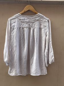 Chic Women's Button-Up Blouse