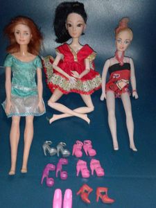 beautiful Barbie dolls three combo