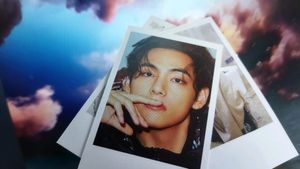 BTS V Kim Taehyung Polaroids