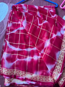 Cheques Pink Saree with Tie-Dye Checkered Pattern