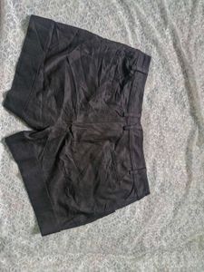 Chic Black Button Detail Shorts