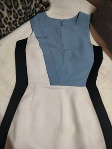 Van Heusen Color Block Sheath Dress 💙