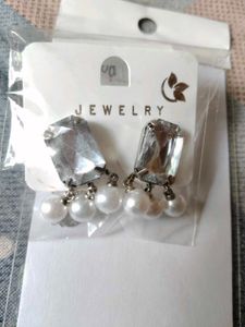 Elegant Pearl &amp; Crystal Drop Earrings