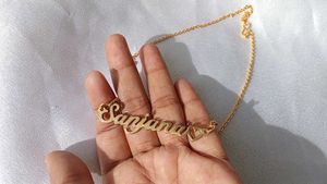 Custom 'Sanjana' name necklace with heart detail