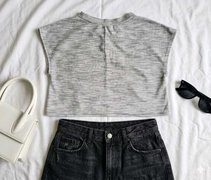 🌸Grey Crop Top🌸