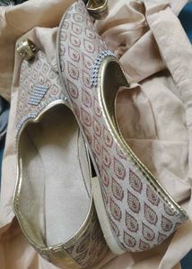 Ethnic/ Bridal mojdis traditional Size 7
