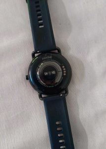 Noisefit Buzz Calling Smartwatch