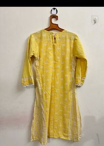SAAKI cotton Kurta-pant Set.