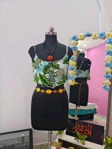Tropical Leaf Print Camisole Top