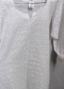 chikankari  white kurta