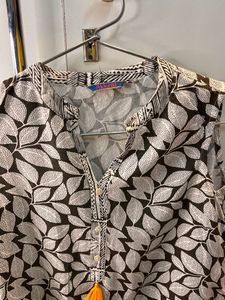 Leaf Printed Cut Sleeves Crop Top  🤍💚🤎