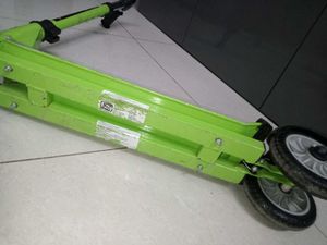 brand new 👌 h Green Folding Scooter for Kids