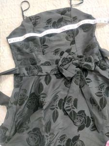 black floral velvet printed dress 👗