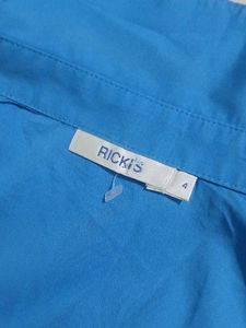 Sleeveless Blue Collared Top