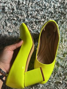 Vibrant Neon Green Flats