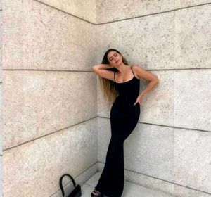 𖥻 ׁ ׅSleek Black Bodycon Dress! ﹒  ◡◡