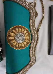 Embroidered Clutch Set
