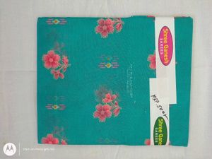 Beautiful Floral Saree with Free Cotton Towel