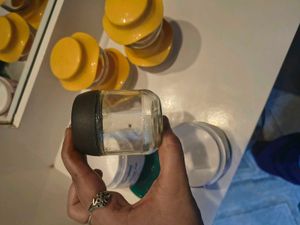 Set of 7 container all 5 are glass 2 plastic new o
